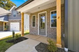 Covered front porch and entry at Luna Ridge in Lenoir City, TN